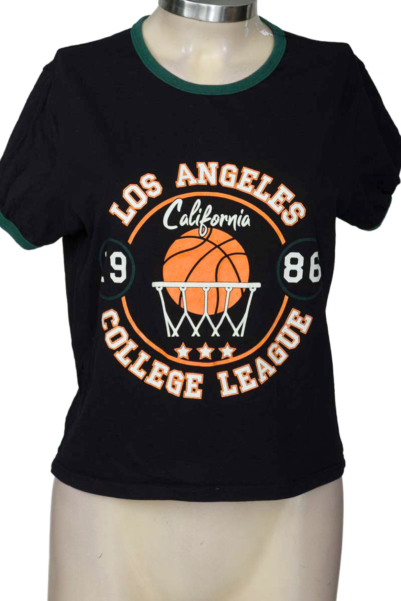 Top / Camiseta color Negro - Koaj