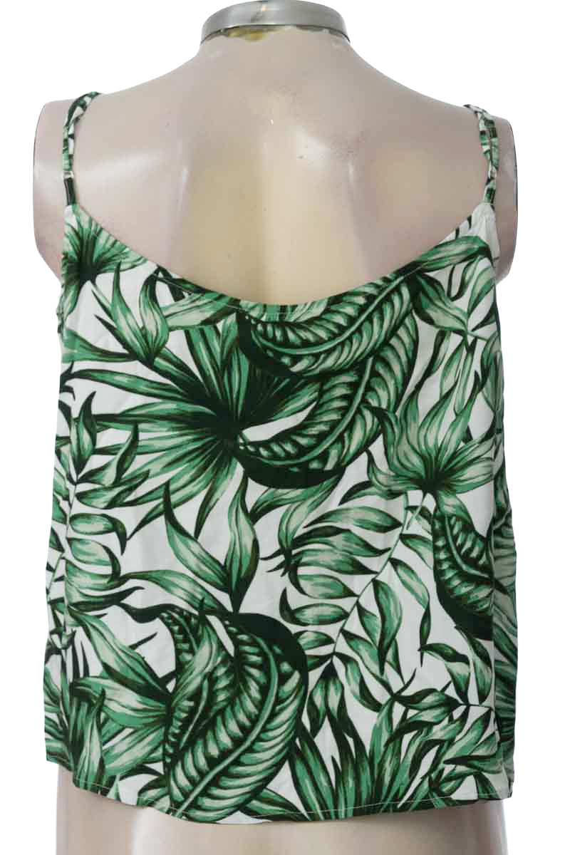 Top / Camiseta color Verde - Divided by H&M