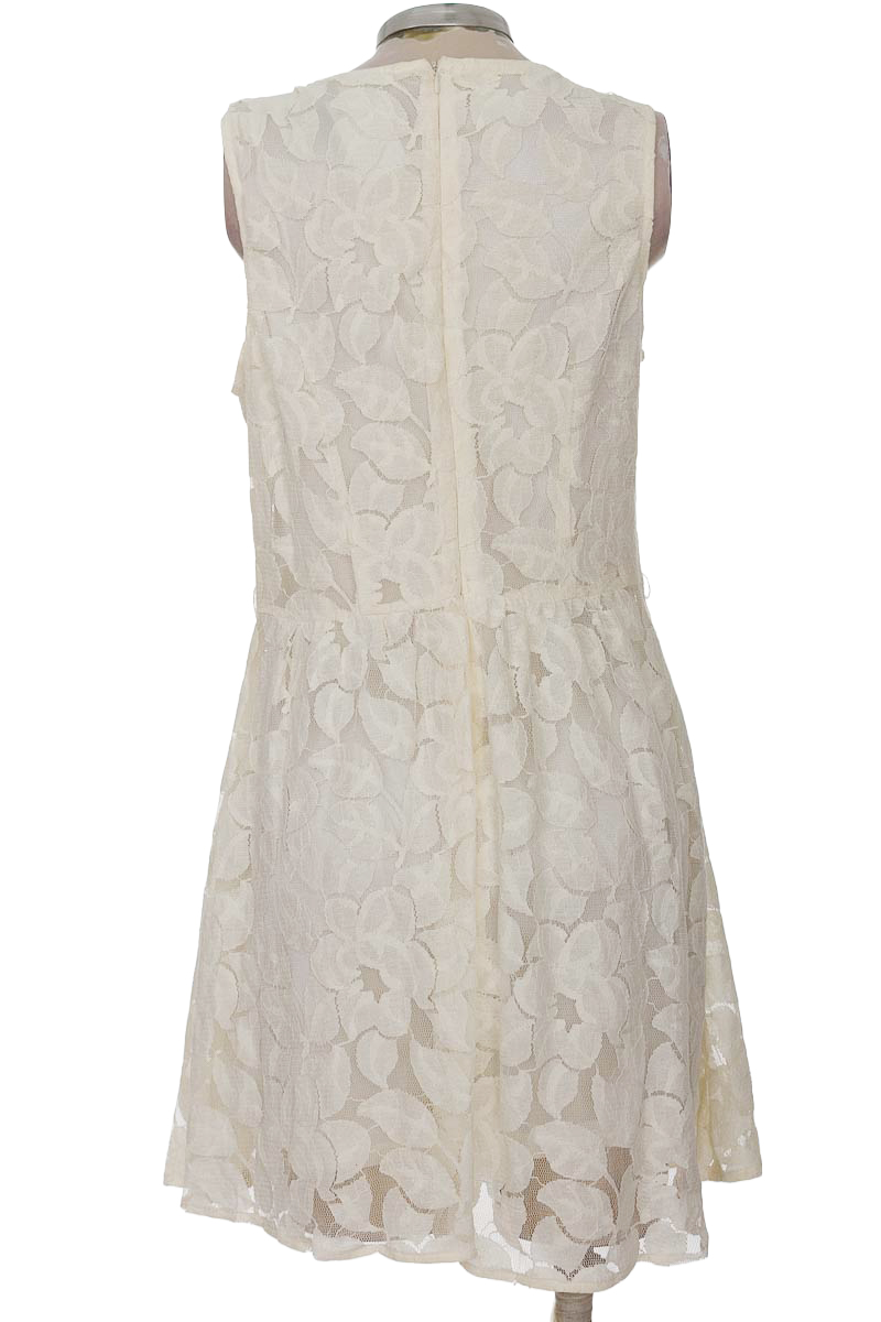 Vestido / Enterizo color Beige - XXI