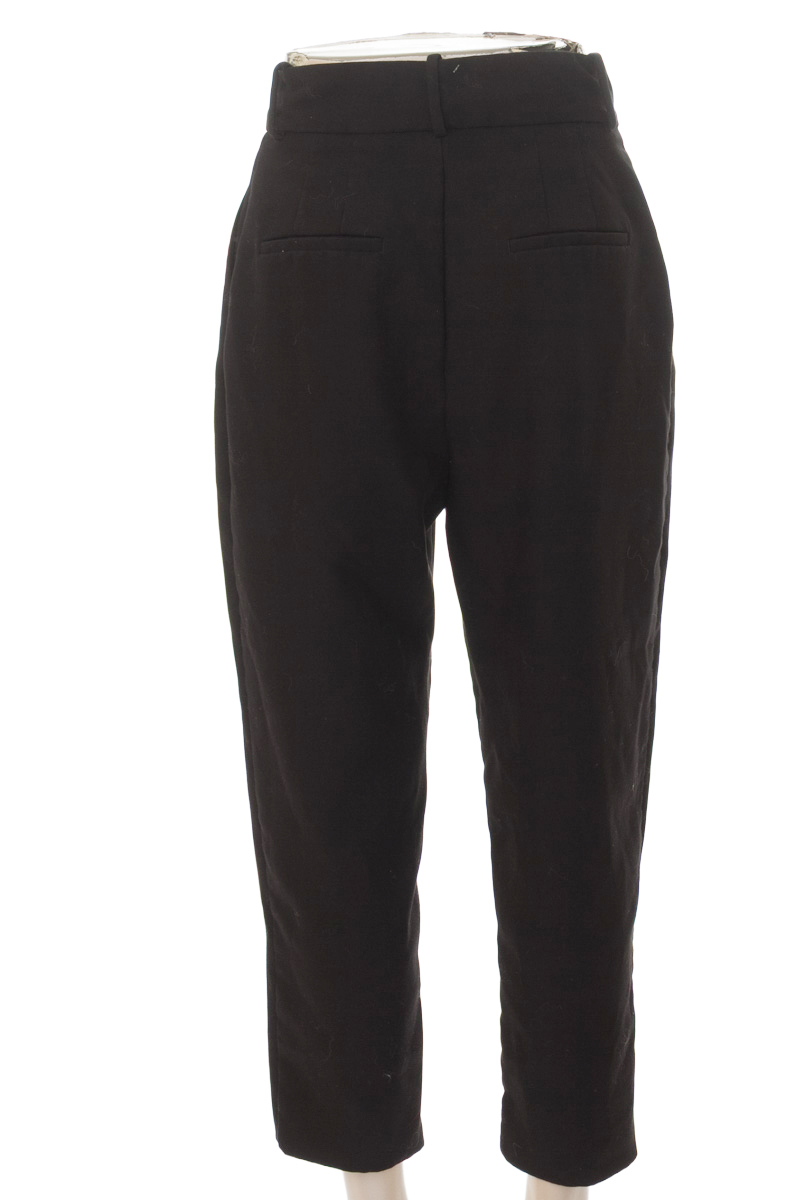 Pantalones color Negro - Zara
