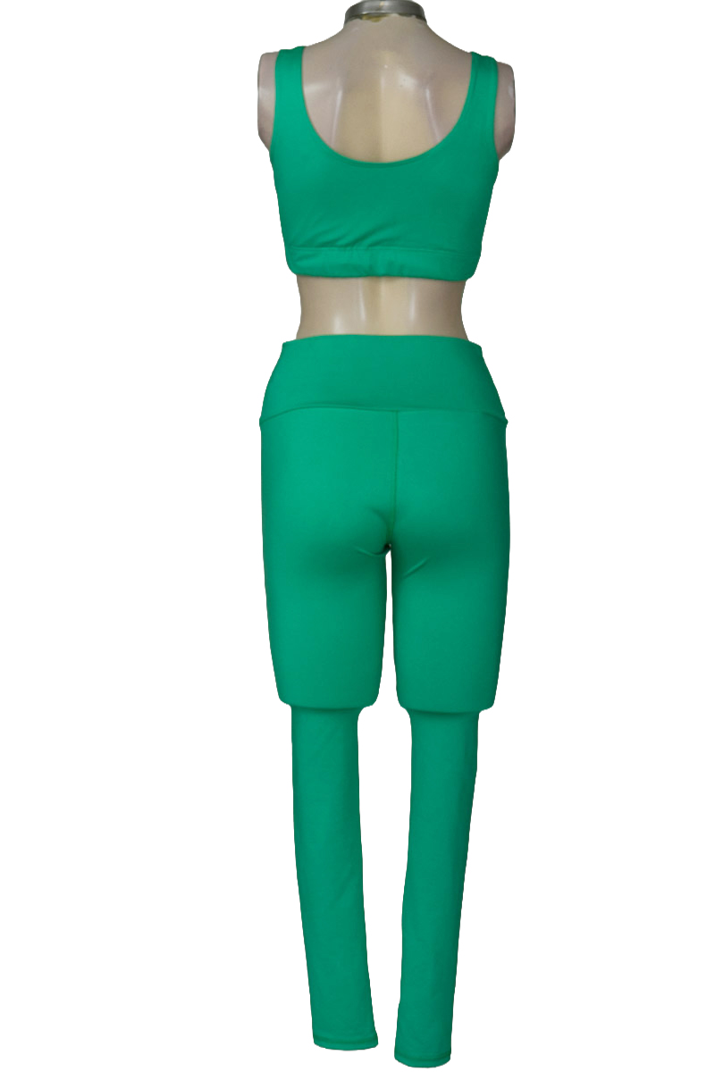 Ropa Deportiva / Salida de Baño color Verde - Closeando