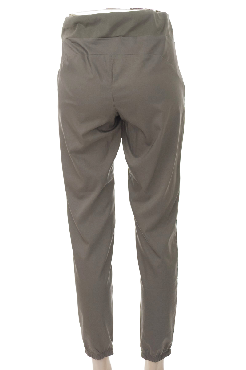 Ropa Deportiva color Verde - DECATHLON