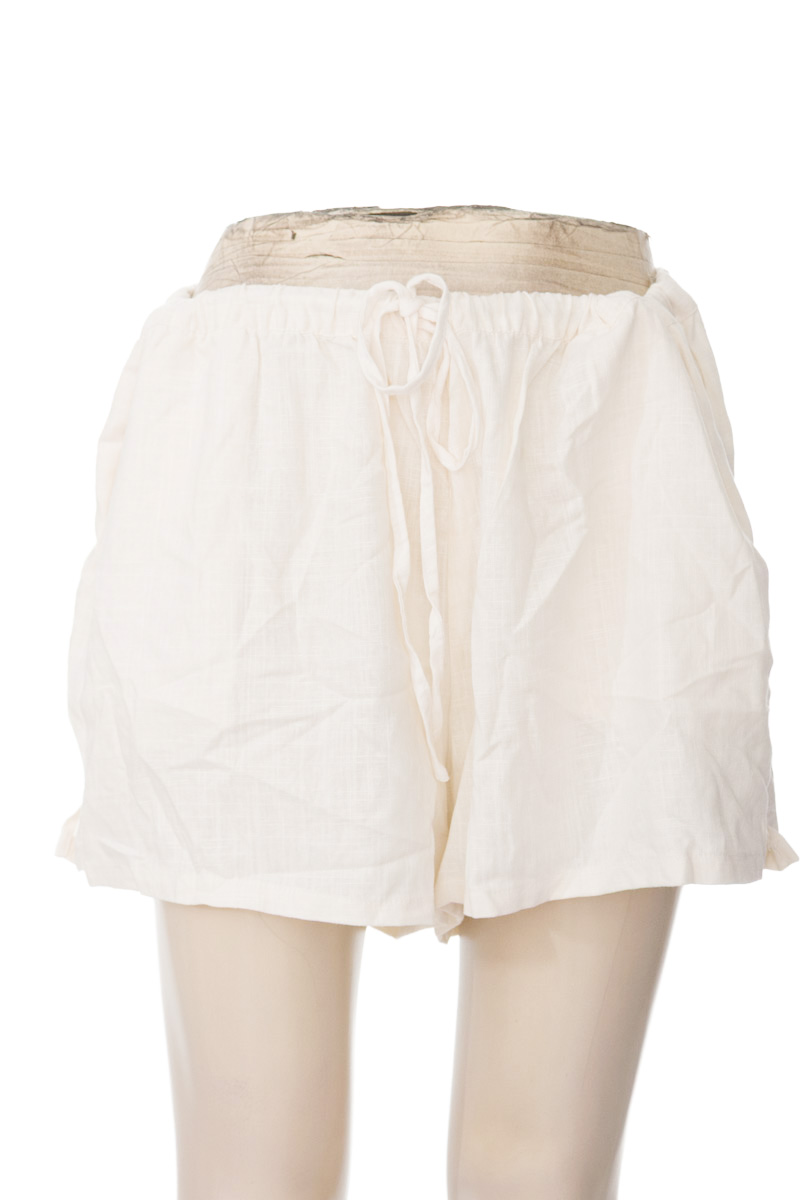 Short color Beige - Closeando