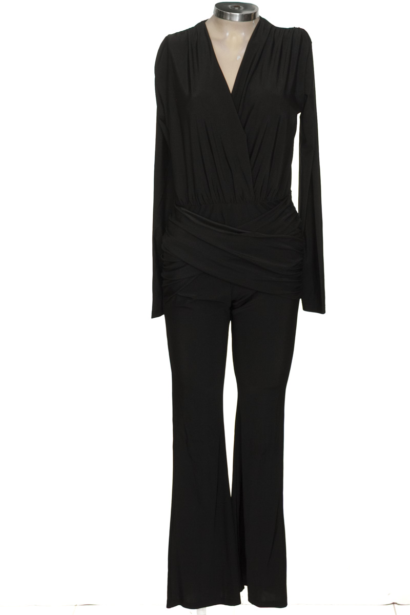 Vestido / Enterizo color Negro - Closeando