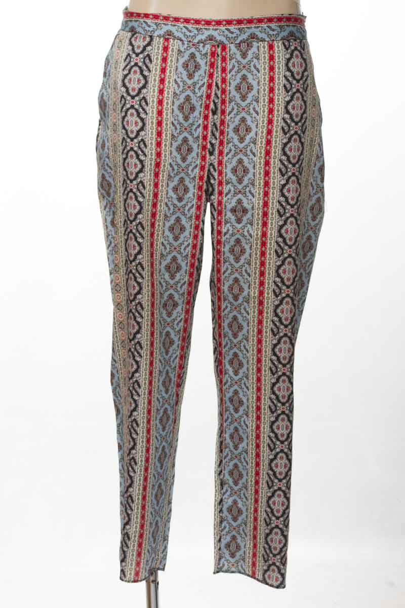 Pantalones color Estampado - Zara