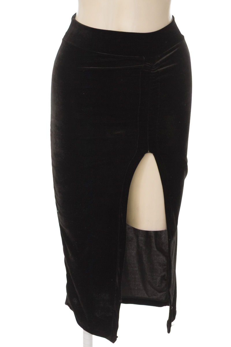 Falda color Negro - Closeando