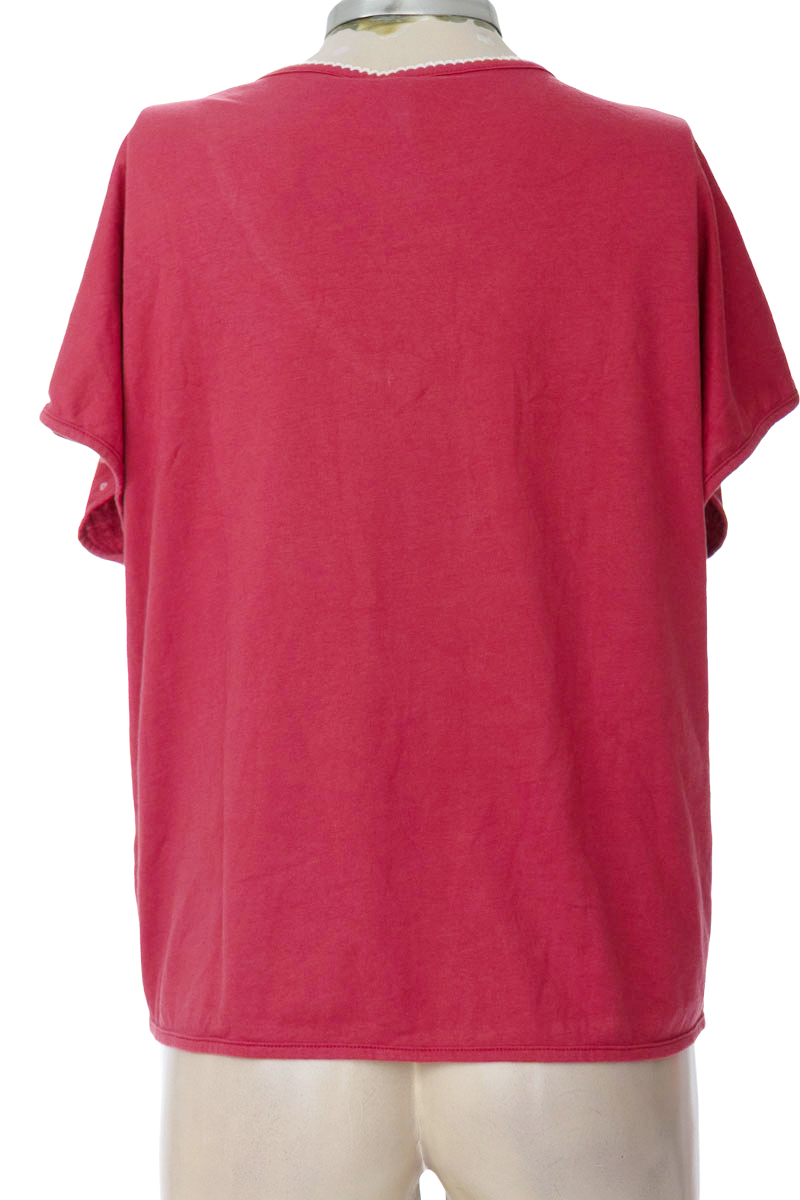 Top / Camiseta color Rosado - Arkitect