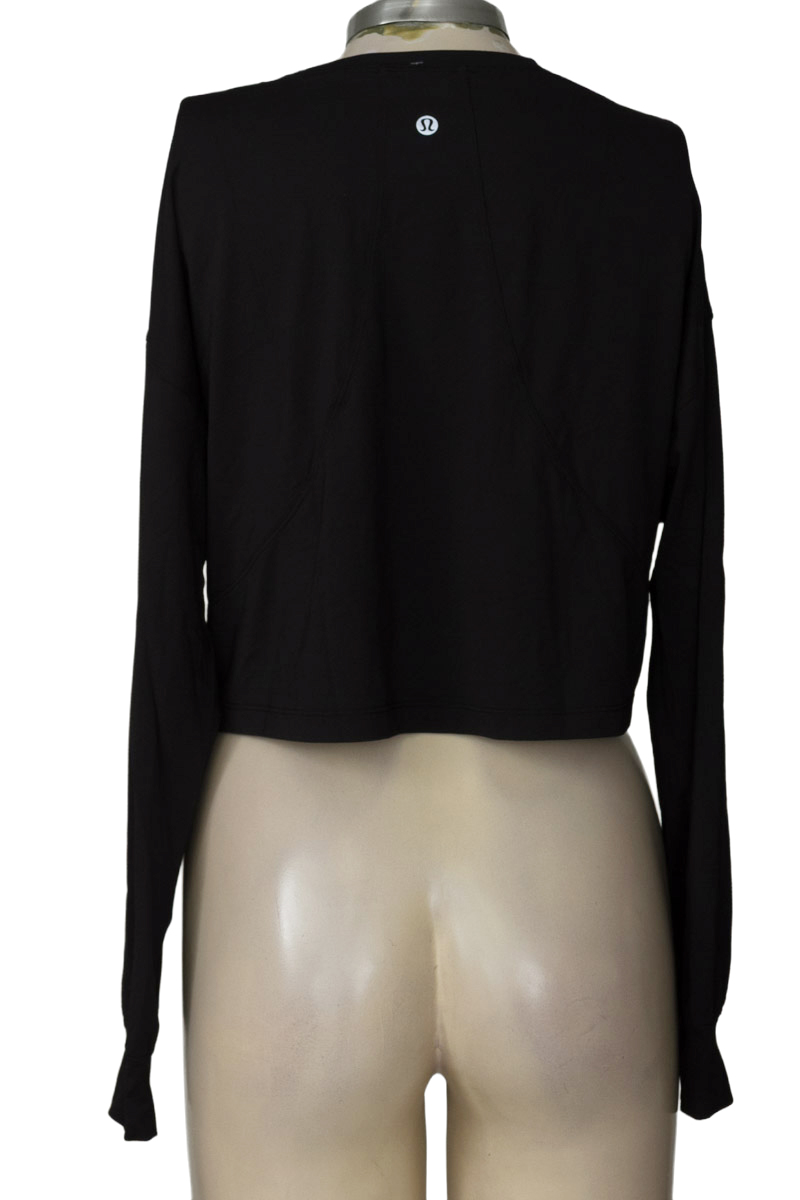 Ropa Deportiva / Salida de Baño color Negro - Closeando