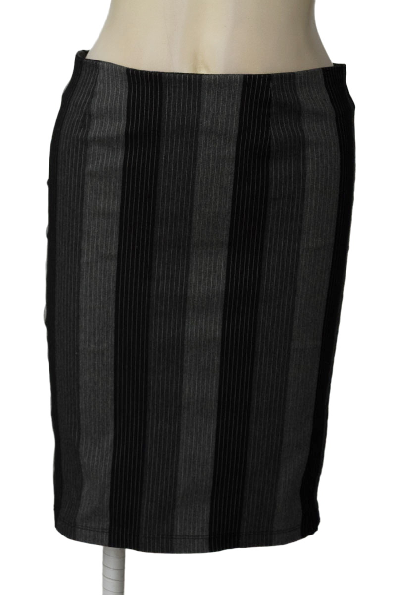 Falda color Negro - Lipsy