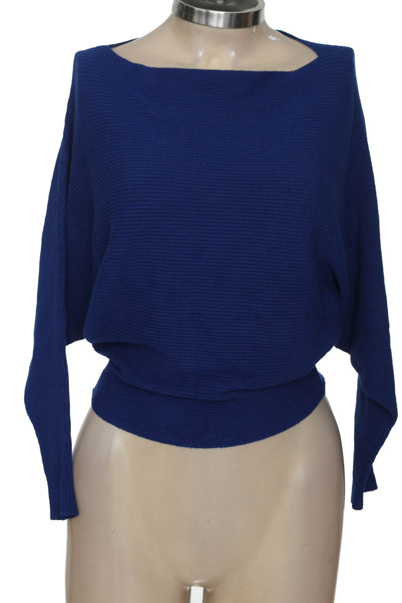 Sweater color Azul - Closeando