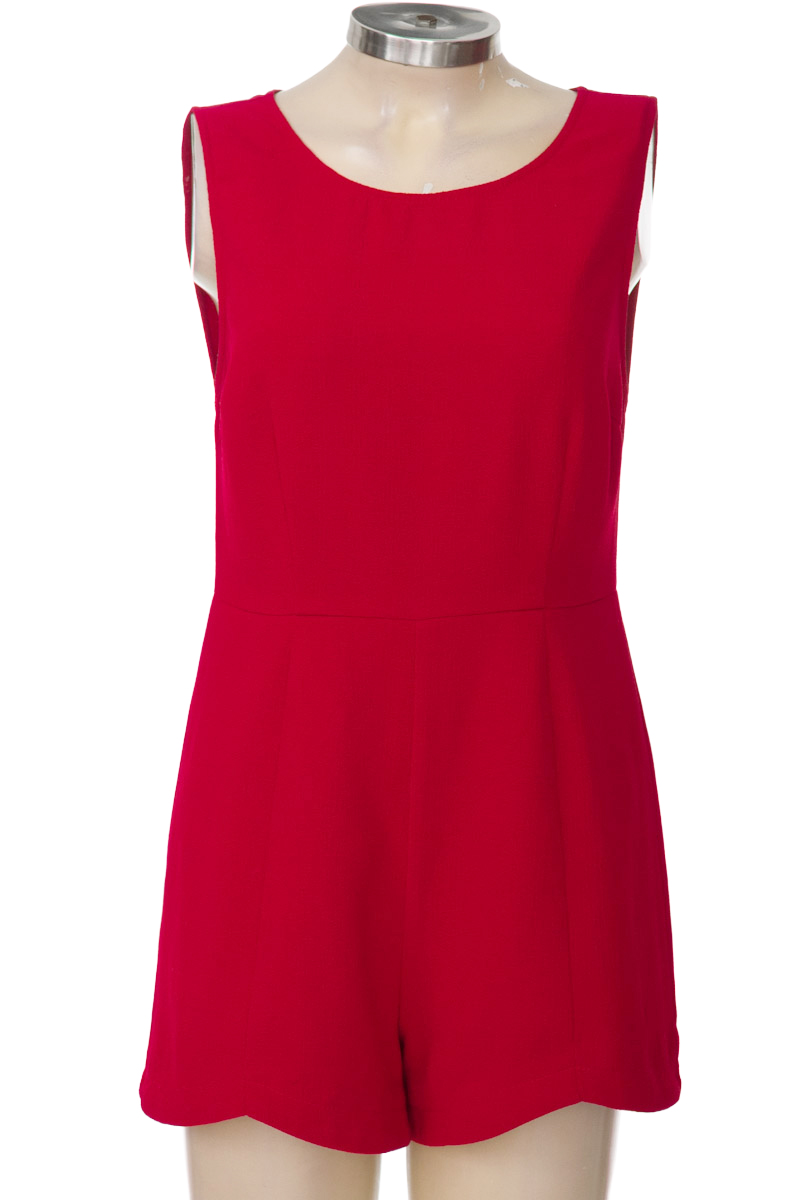 Vestido / Enterizo color Vinotinto - Forever 21