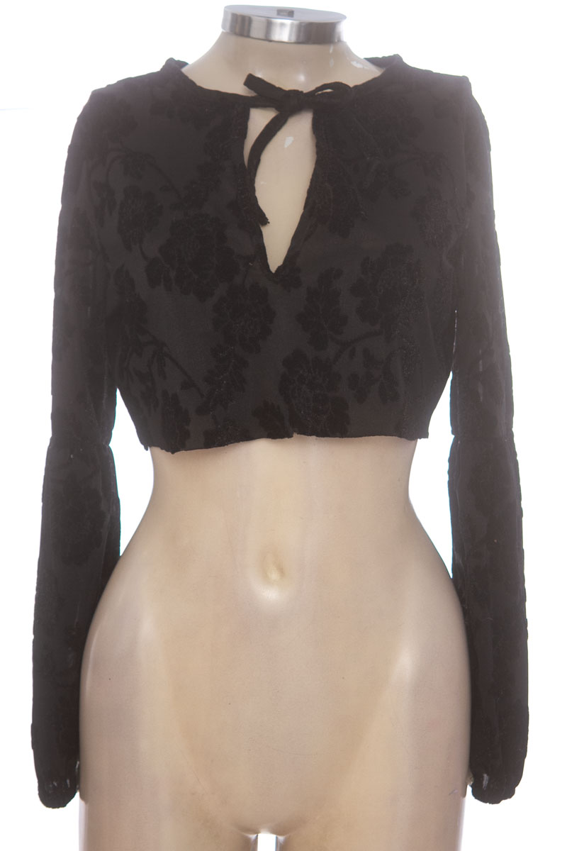 Top / Camiseta color Negro - Carmel