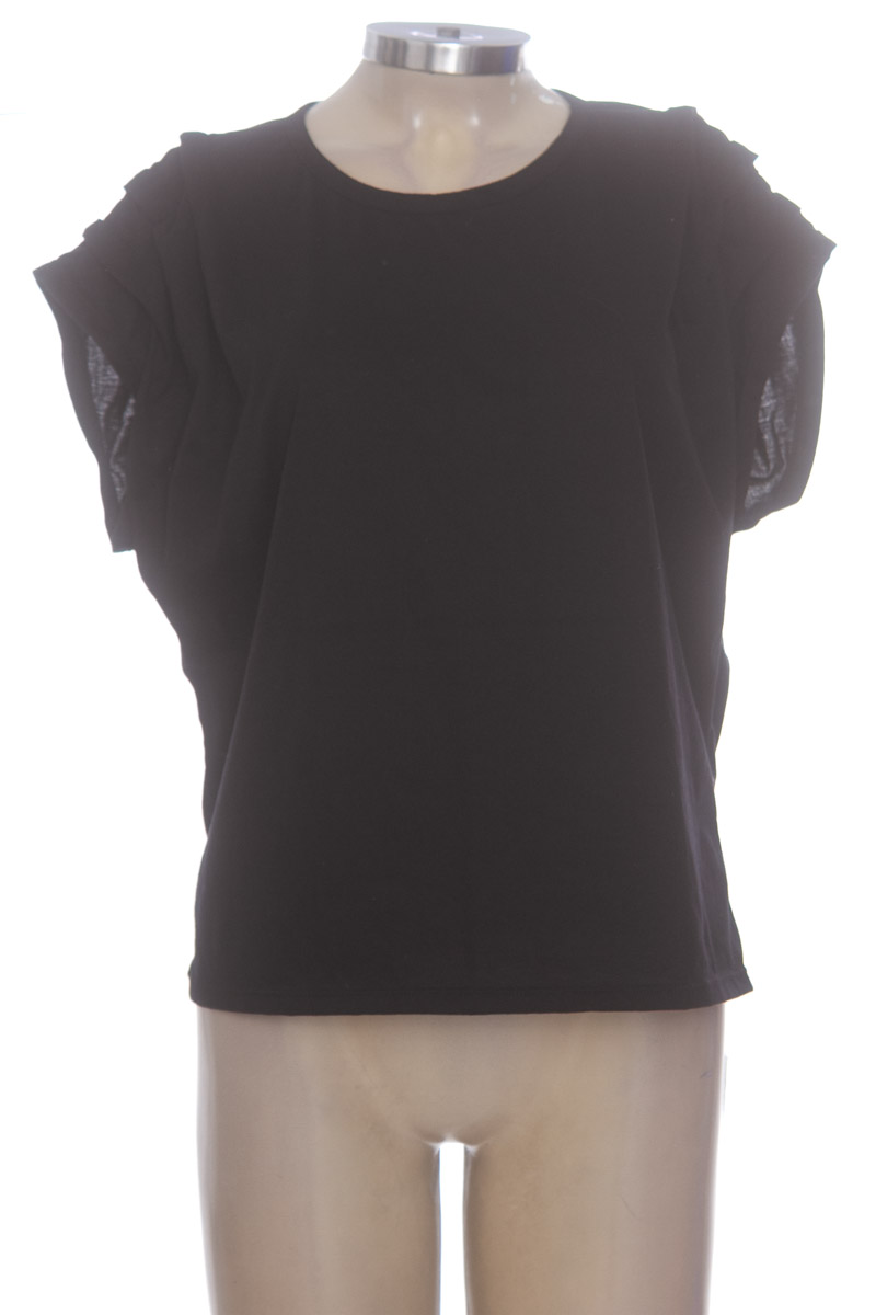 Top / Camiseta color Negro - Pacífika