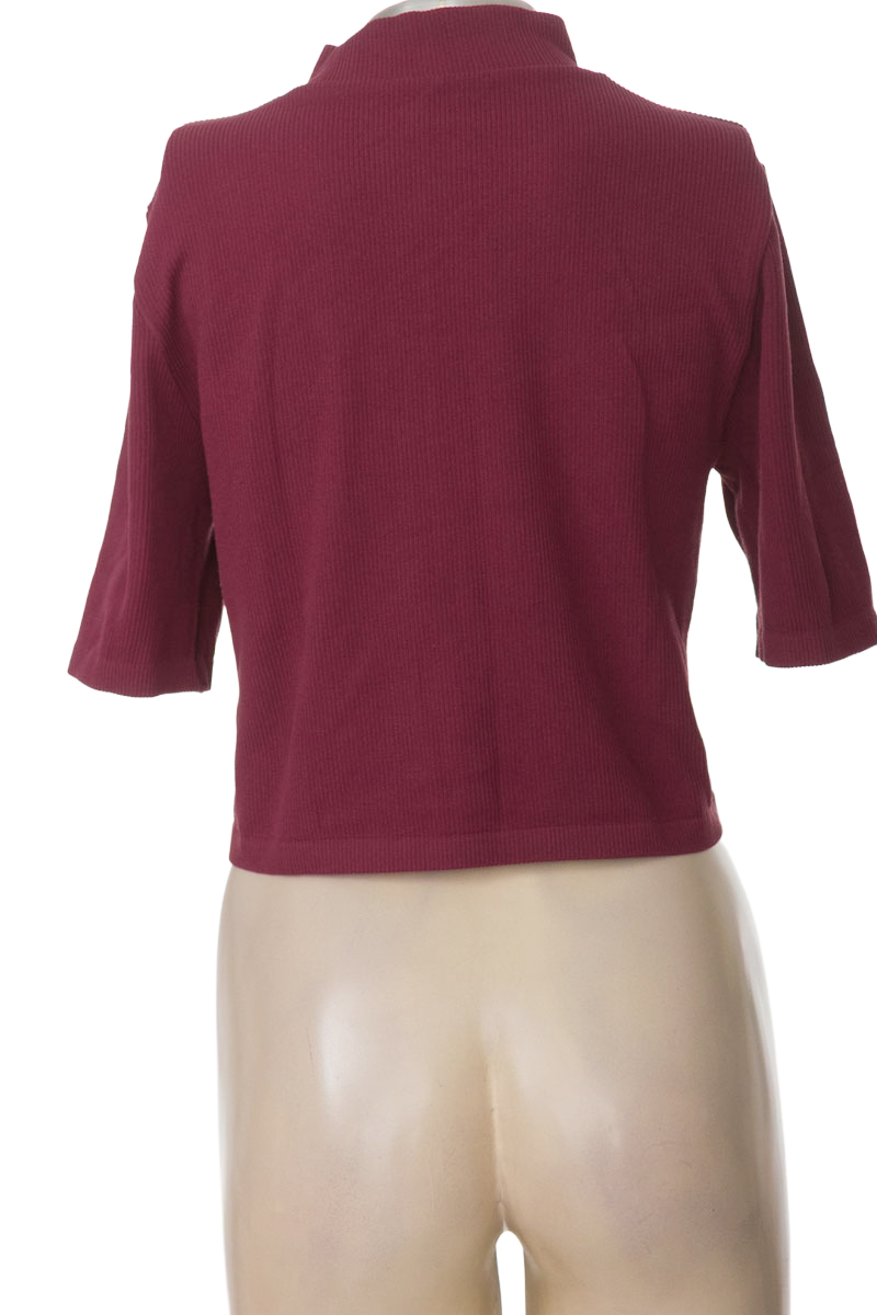 Top / Camiseta color Vinotinto - Lili pink