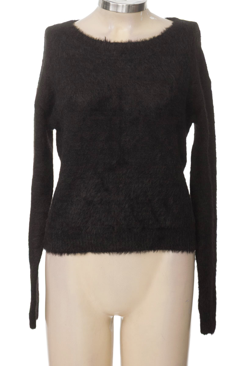 Sweater color Negro - Closeando