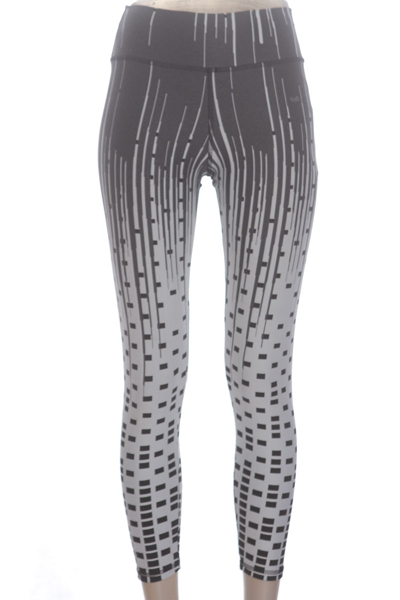 Ropa Deportiva / Salida de Baño color Gris - Maqui