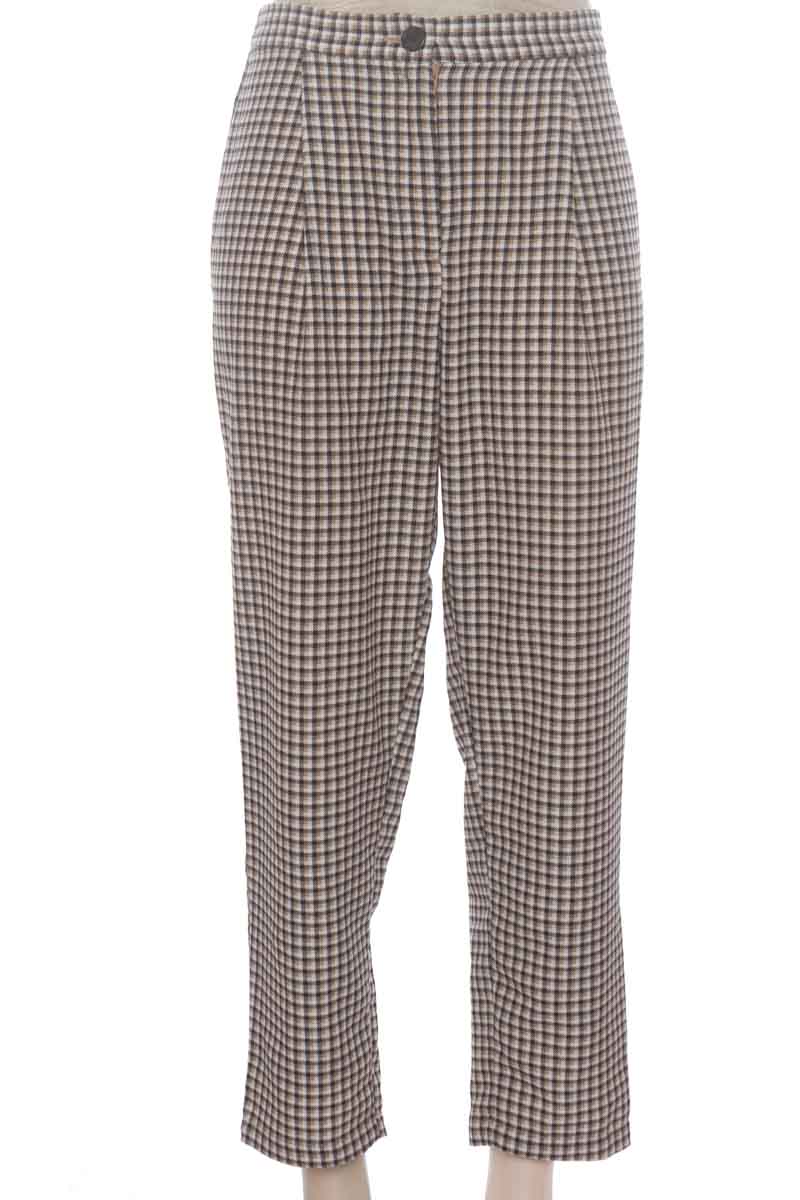 Pantalones color Beige - Divided by H&M