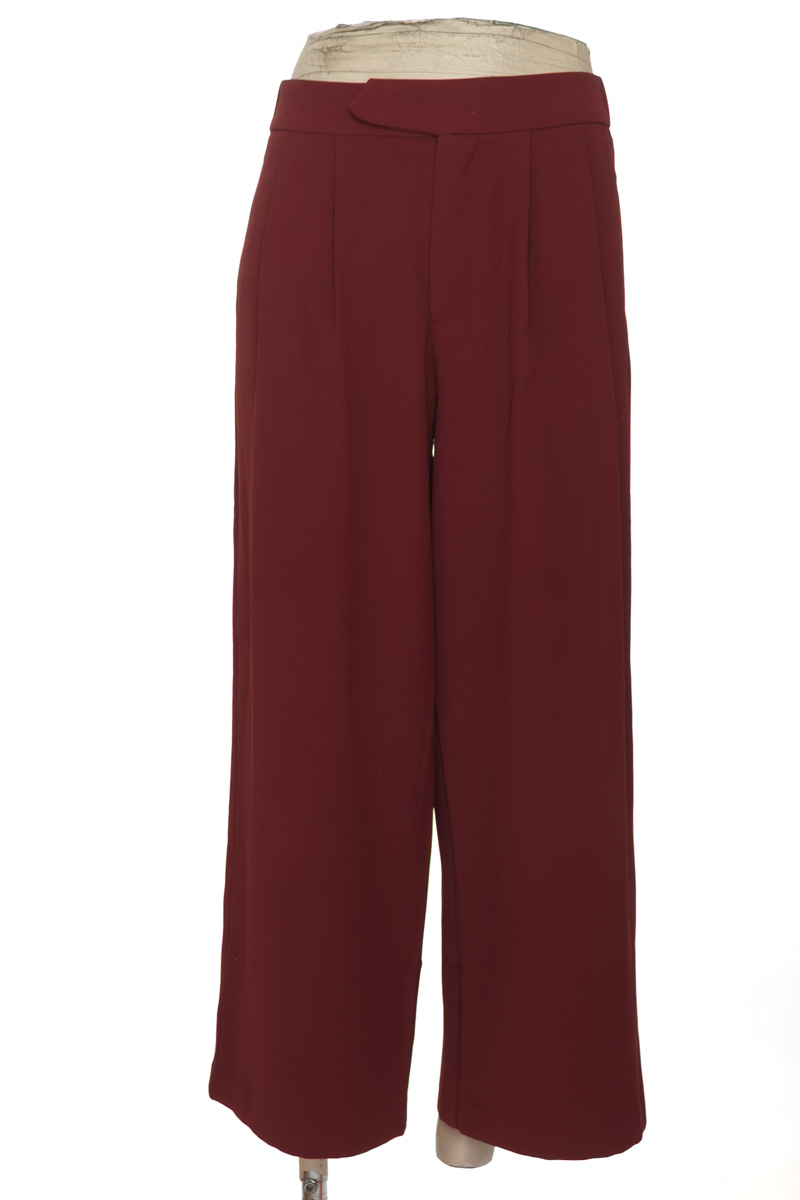 Pantalones color Vinotinto - Stradivarius