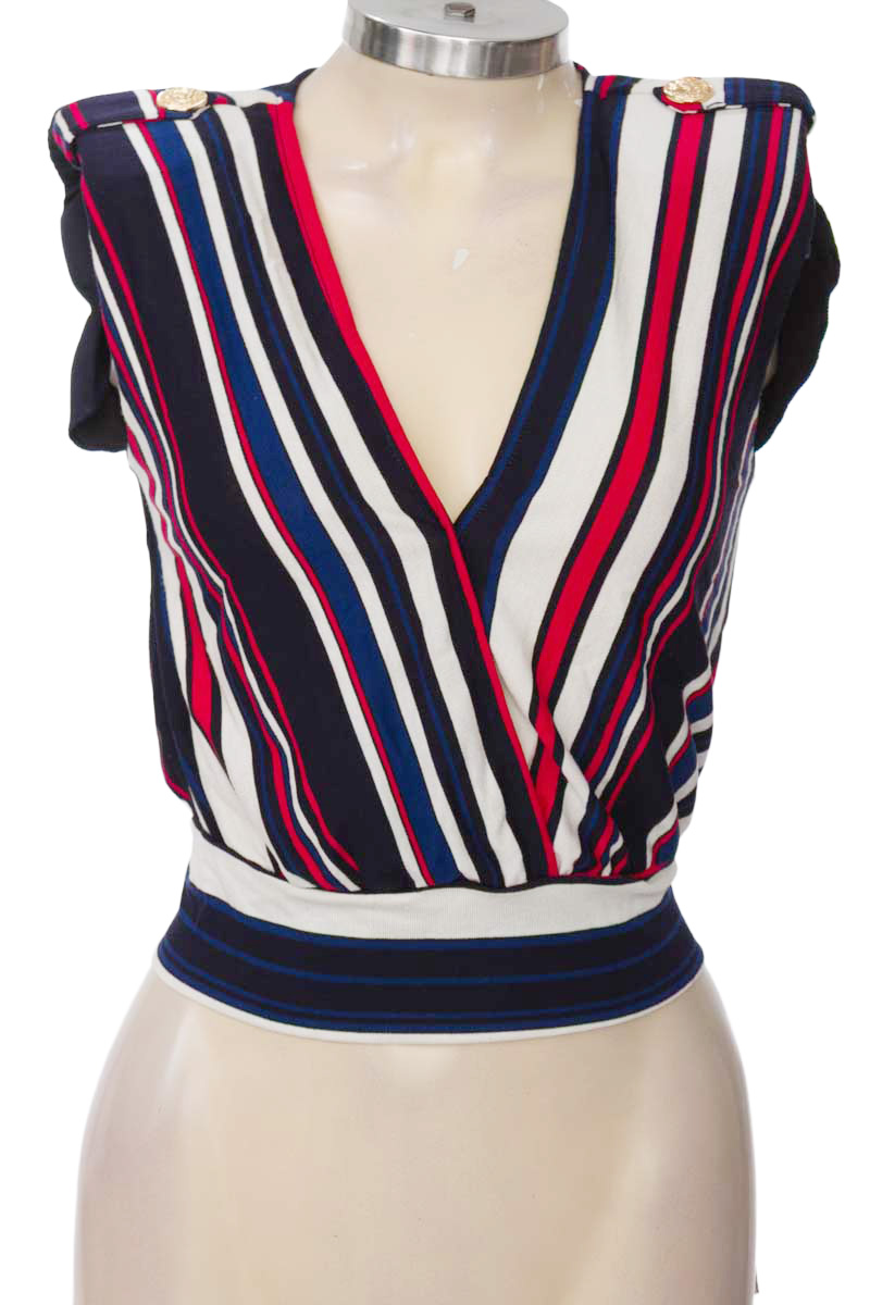 Top / Camiseta color Azul - Studio F