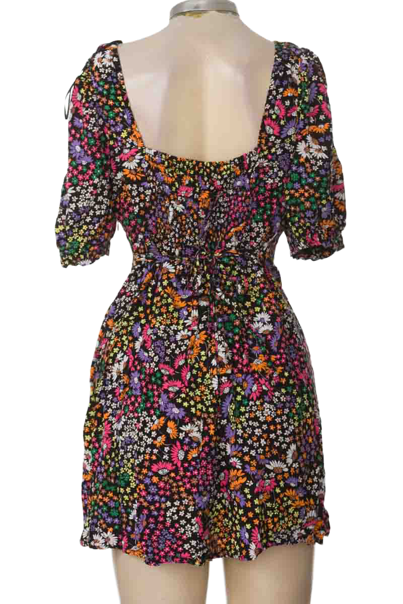 Vestido / Enterizo color Negro - No boundaries