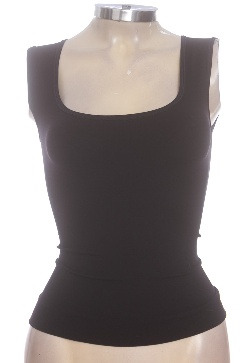 Top / Camiseta color Negro - Tall