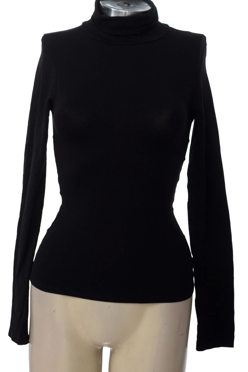 Top / Camiseta color Negro - Closeando
