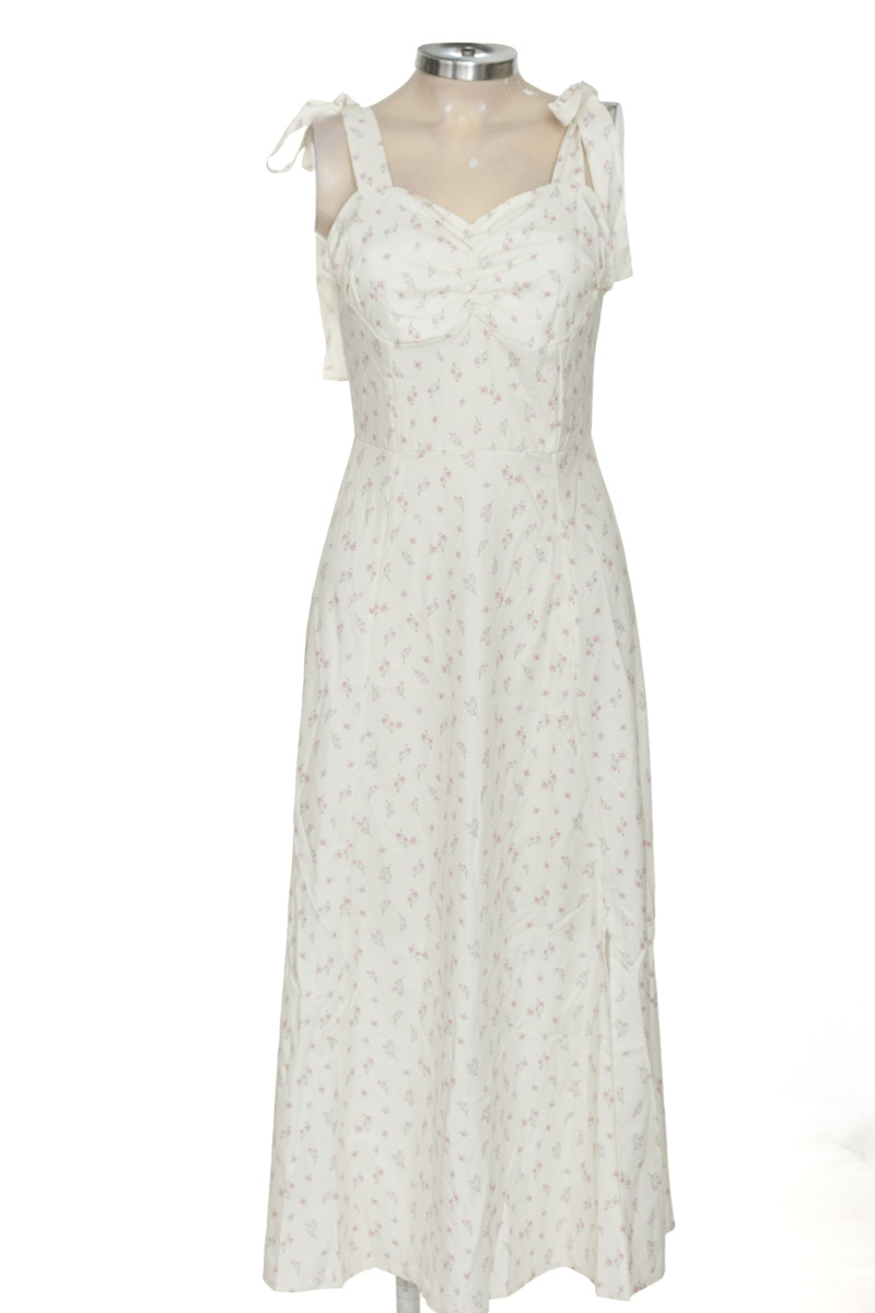 Vestido / Enterizo color Beige - Closeando