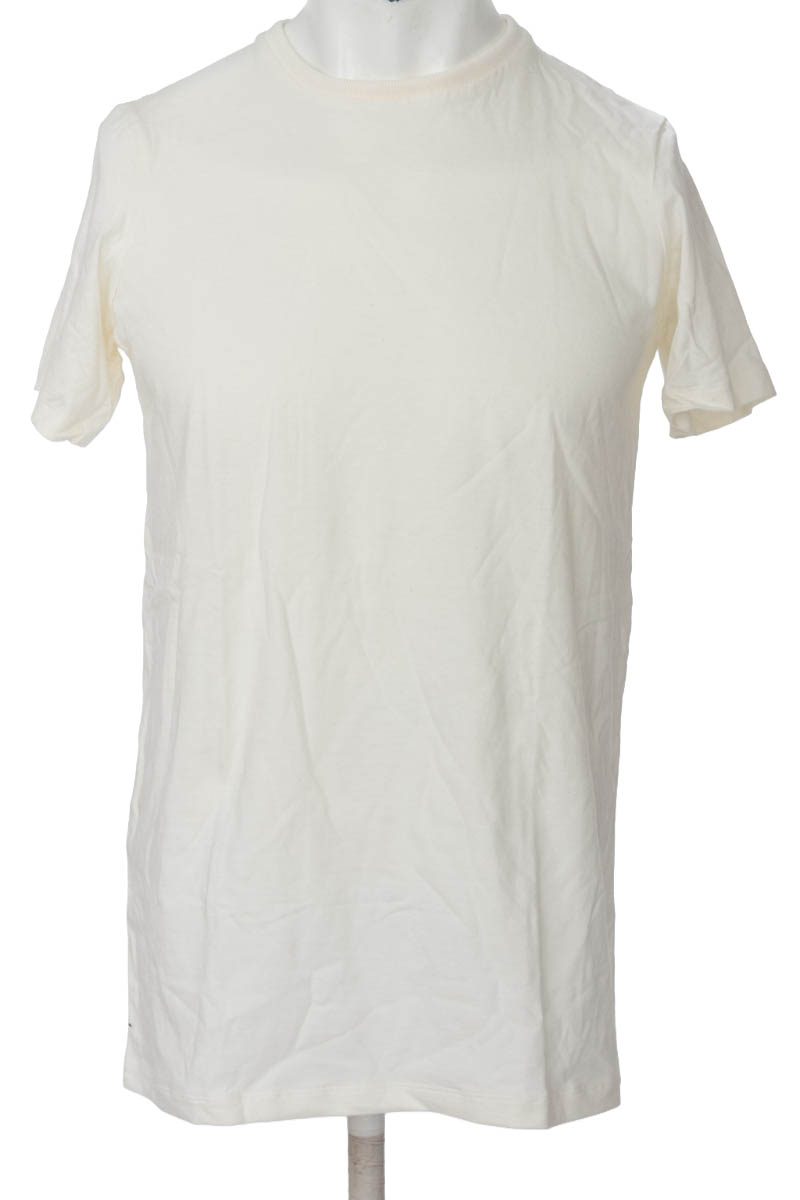 Camiseta color Beige - Closeando