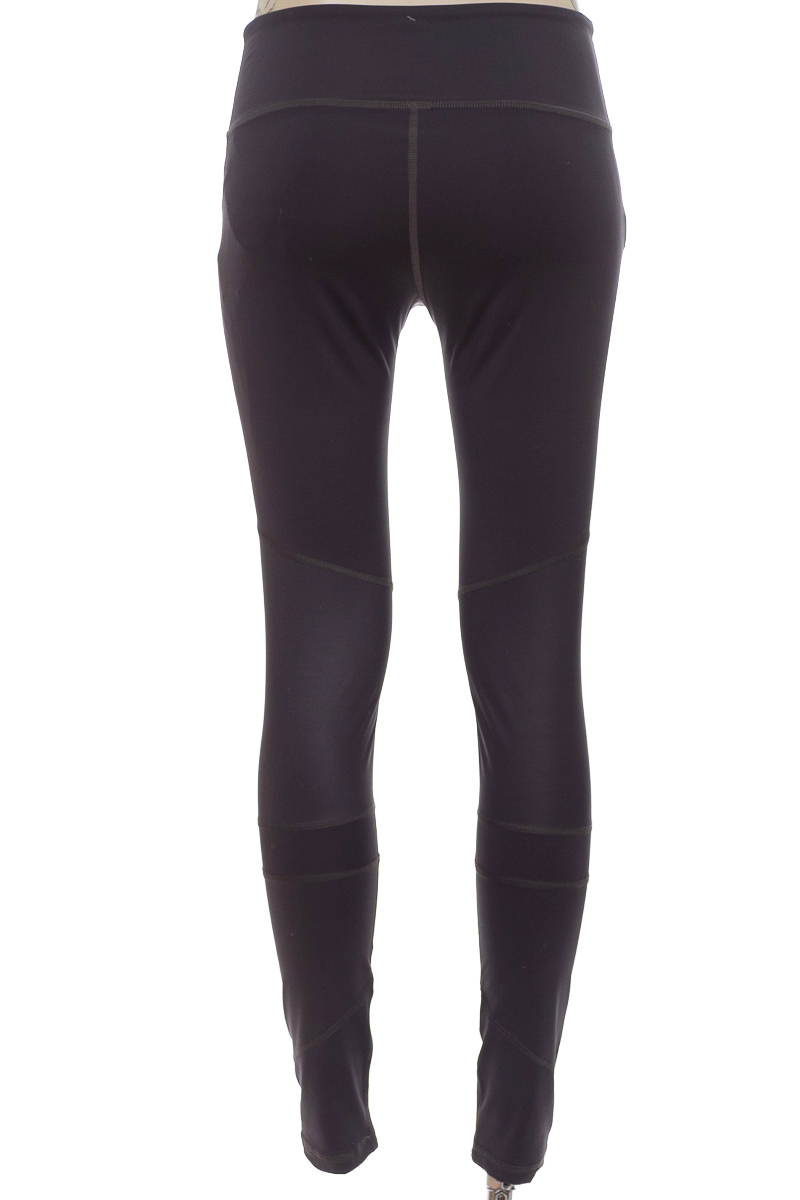 Ropa Deportiva / Salida de Baño color Gris - Punto Blanco