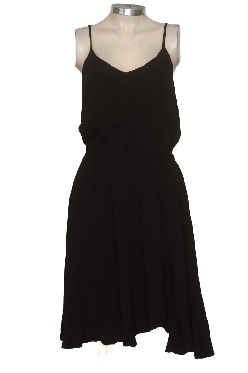 Vestido / Enterizo color Negro - Closeando