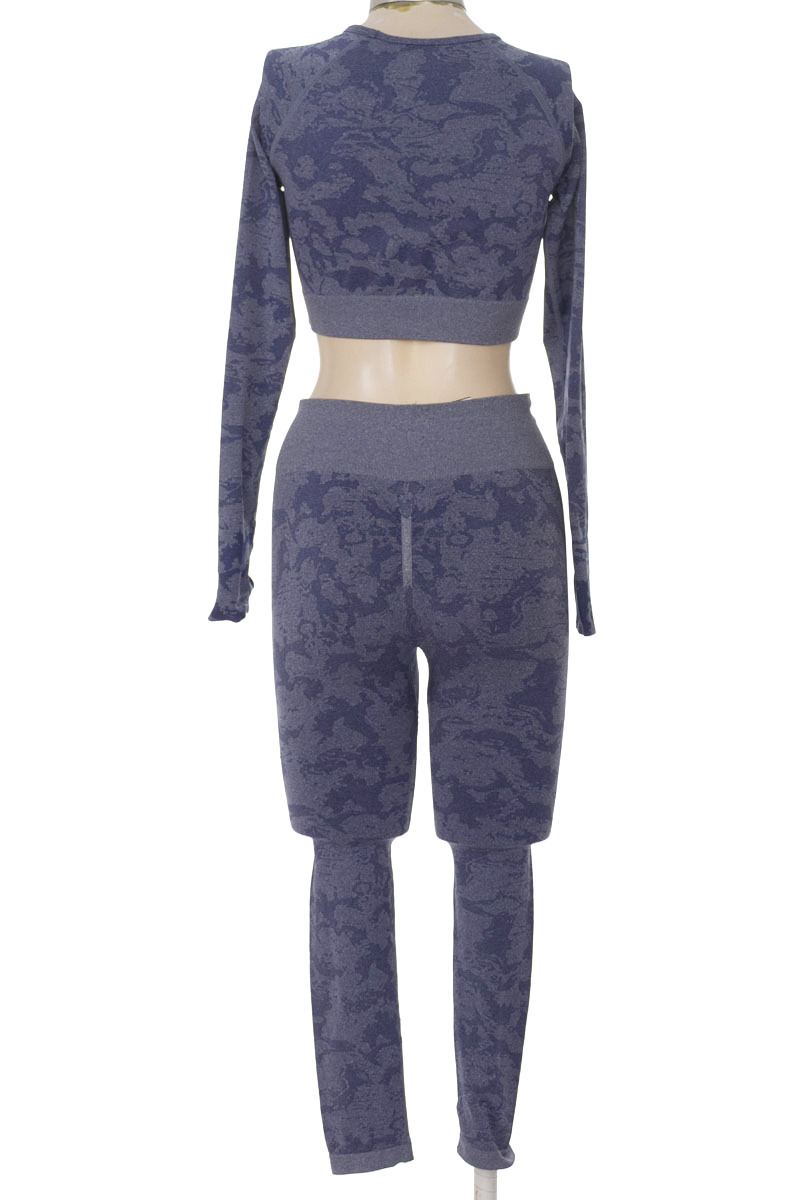 Ropa Deportiva / Salida de Baño color Azul - Closeando