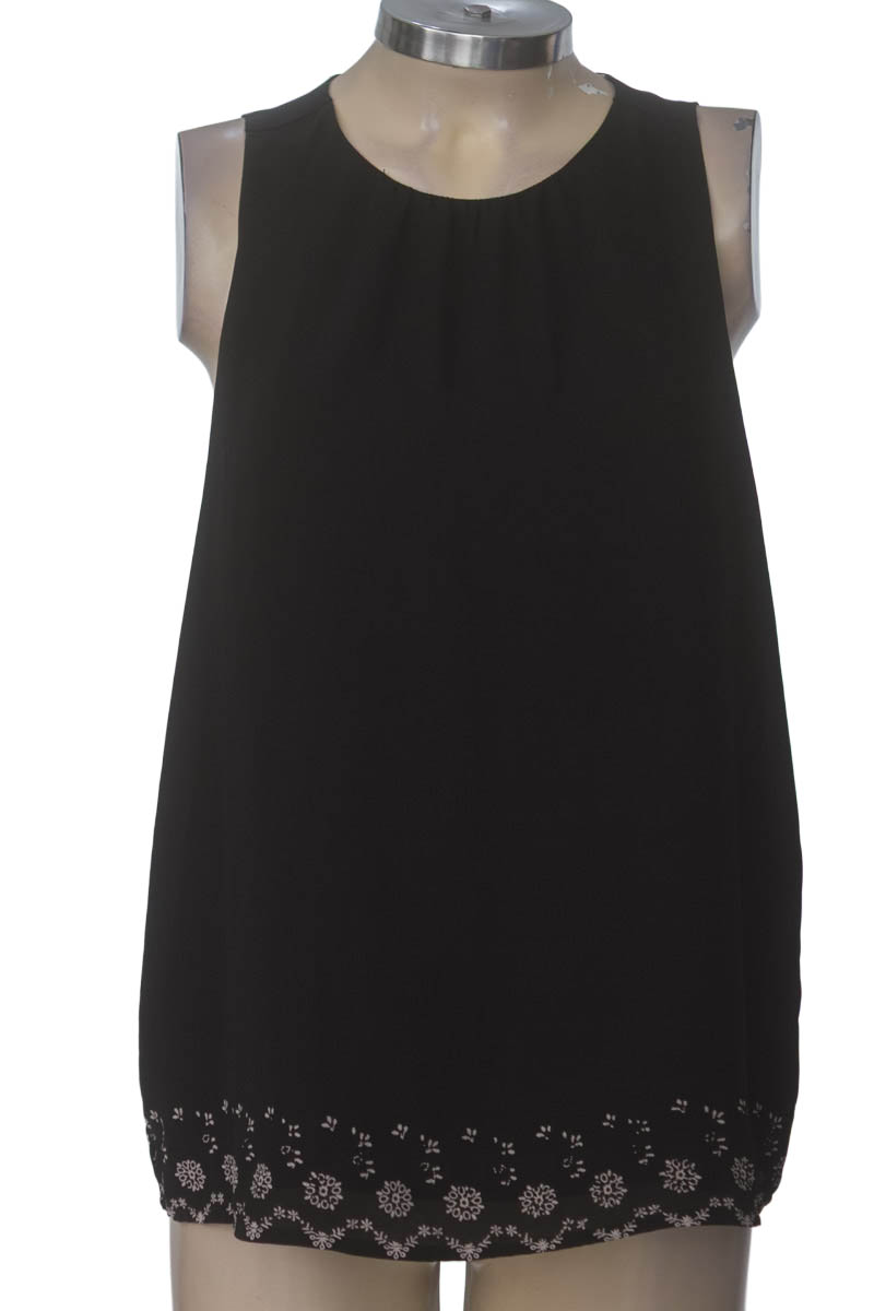 Top / Camiseta color Negro - NAF NAF