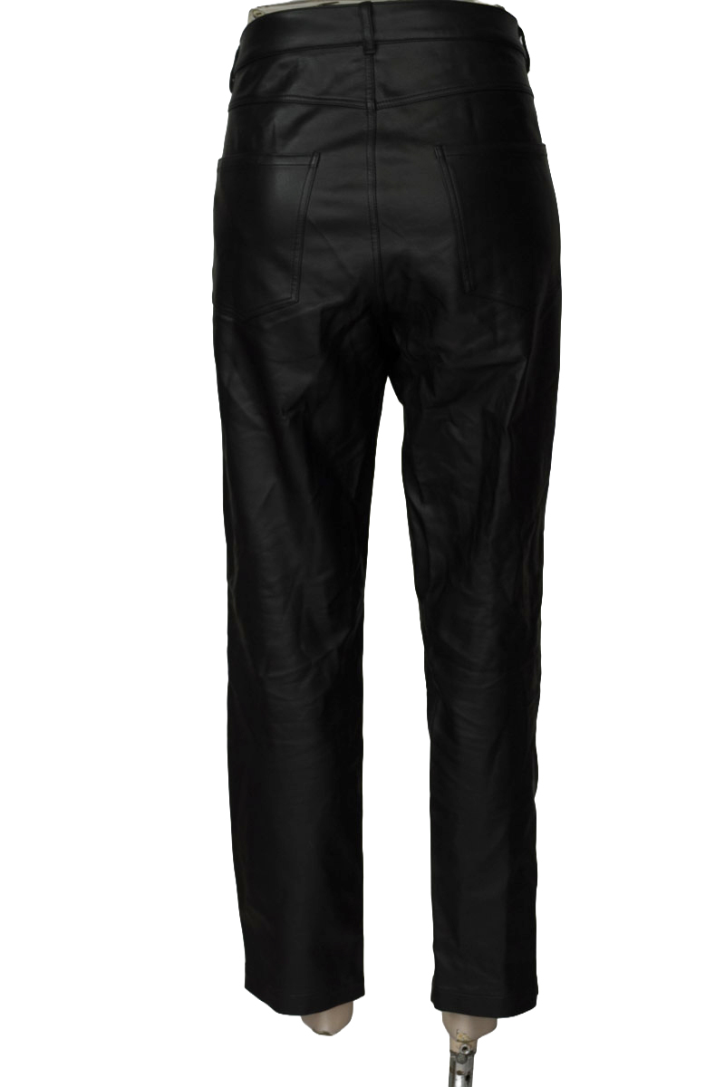 Pantalones color Negro - MNG