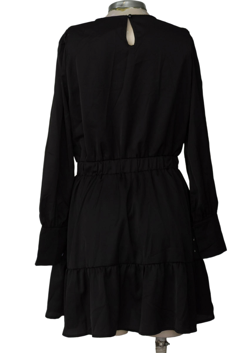 Vestido / Enterizo color Negro - Closeando