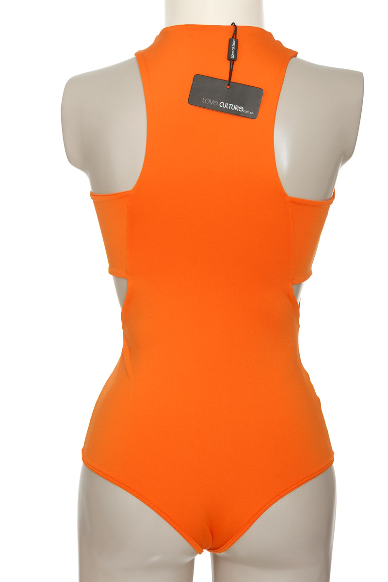 Top / Camiseta color Naranja - Love Culture