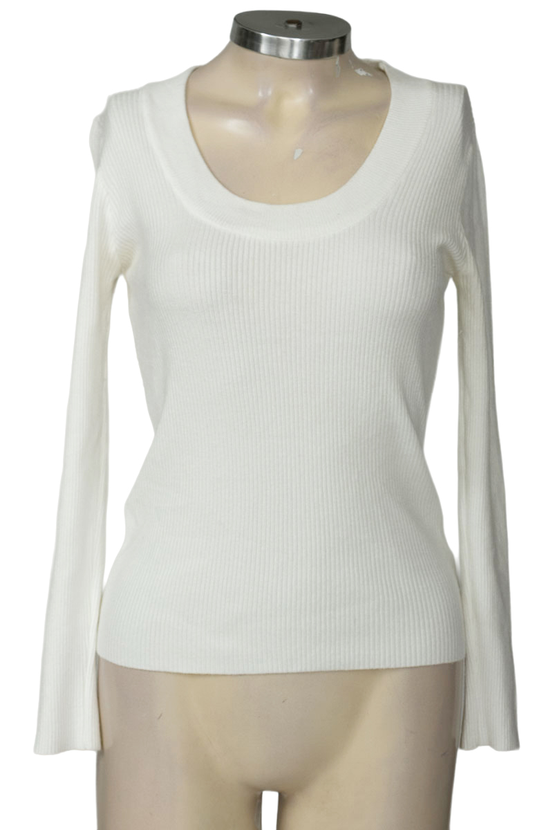 Sweater color Blanco - Closeando