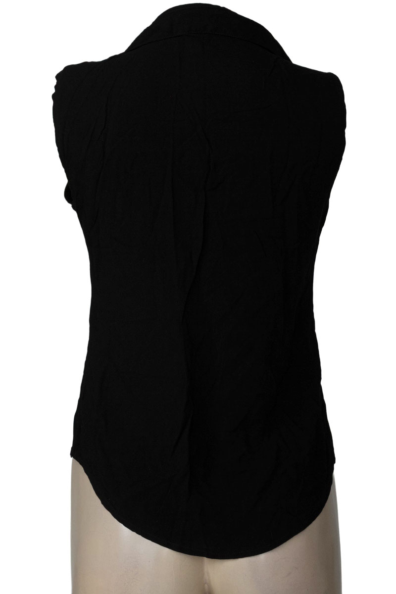Top / Camiseta color Negro - All People