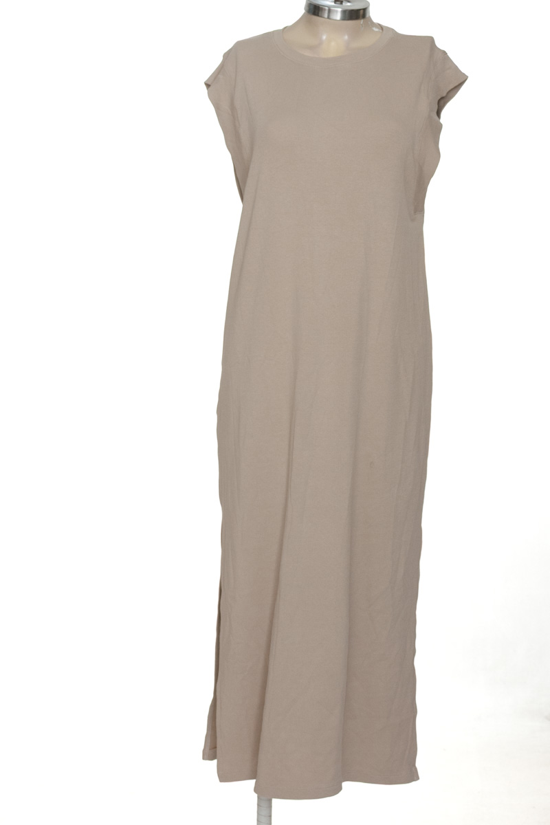 Vestido / Enterizo color Beige - Punto Blanco
