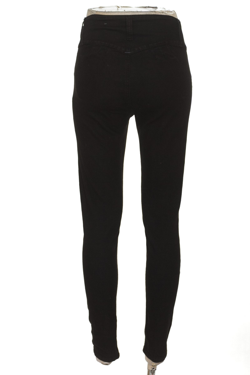 Pantalones color Negro - Pop Rose