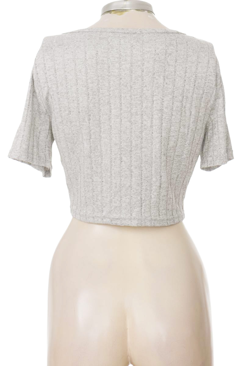 Top / Camiseta color Gris - Multi Moda