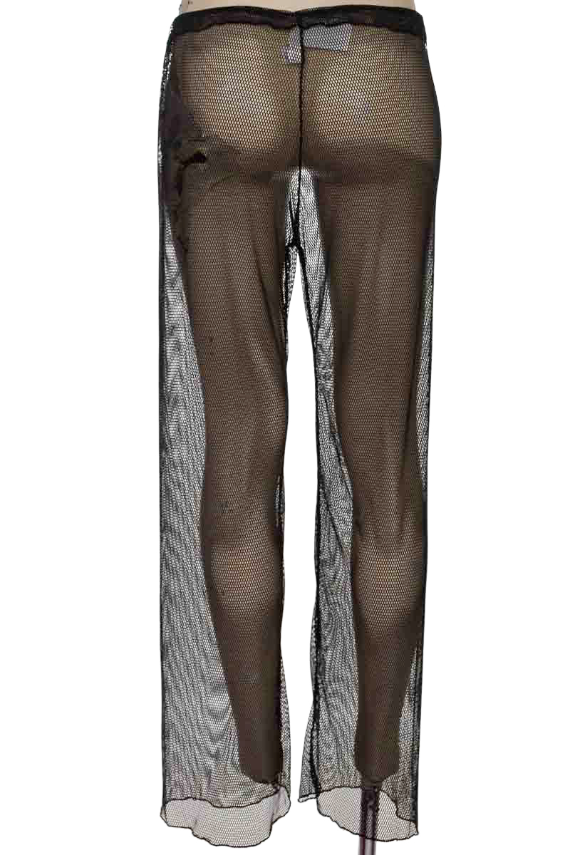 Ropa Deportiva / Salida de Baño color Negro - Closeando