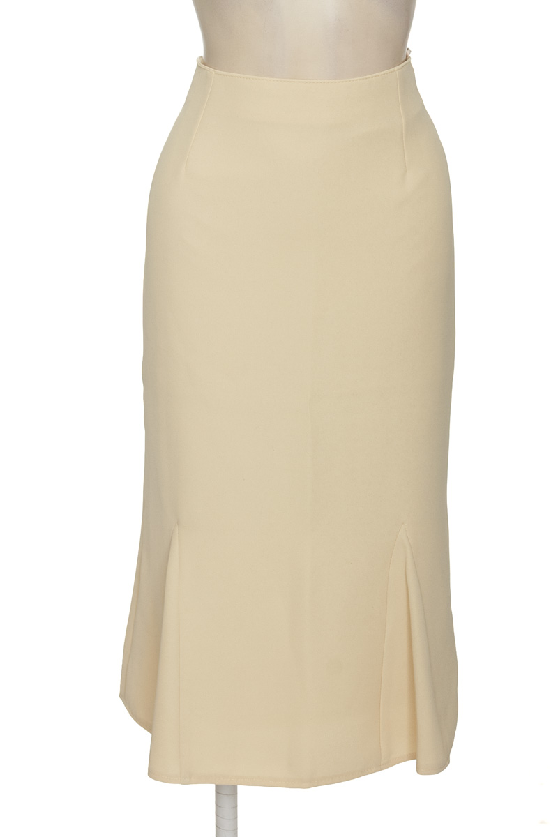 Falda color Amarillo - Closeando