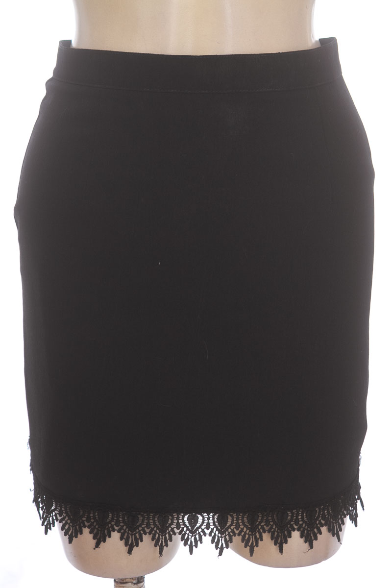 Falda color Negro - Closeando