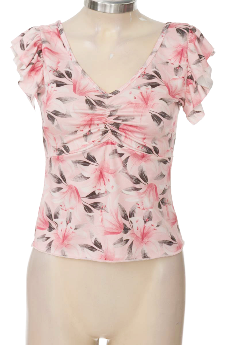 Top / Camiseta color Rosado - Closeando