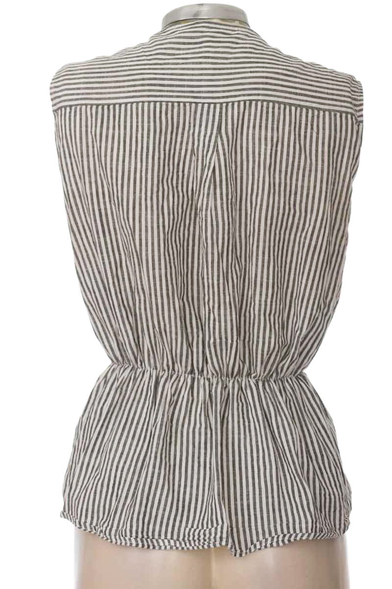 Blusa color Gris - Closeando