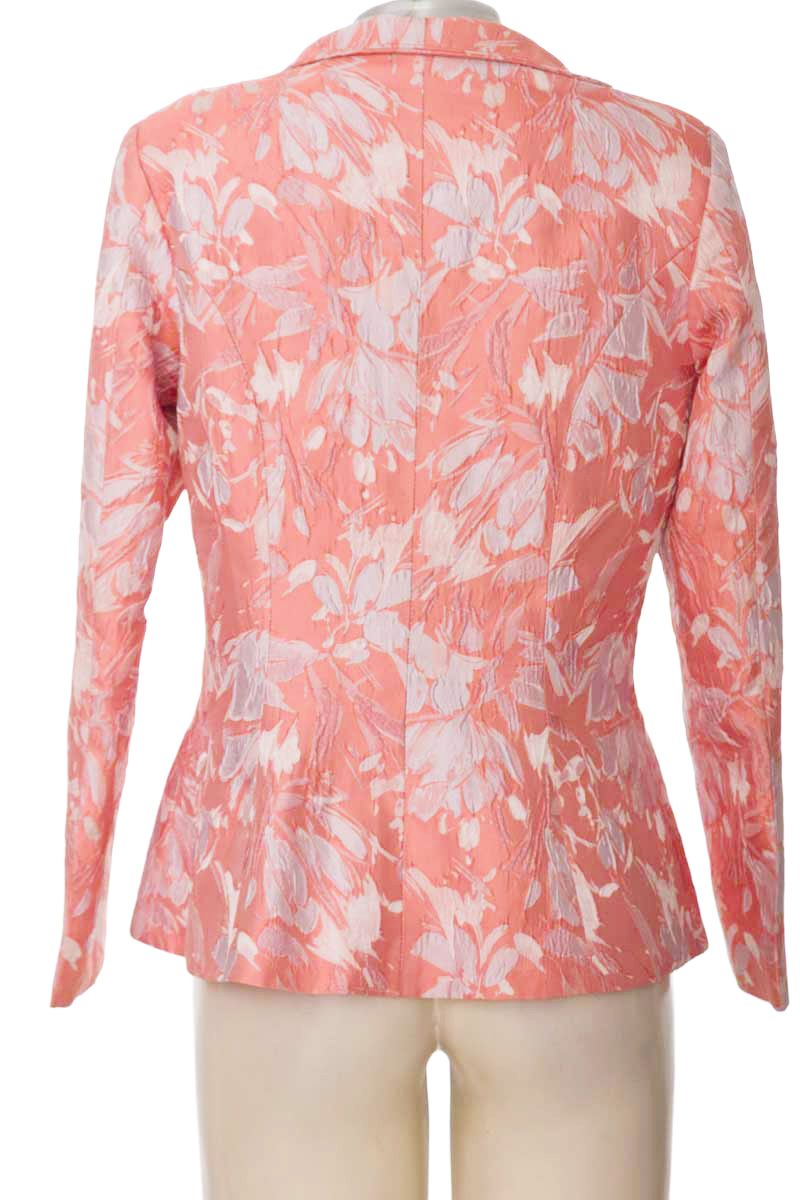 Chaqueta / Abrigo color Rosado - Closeando