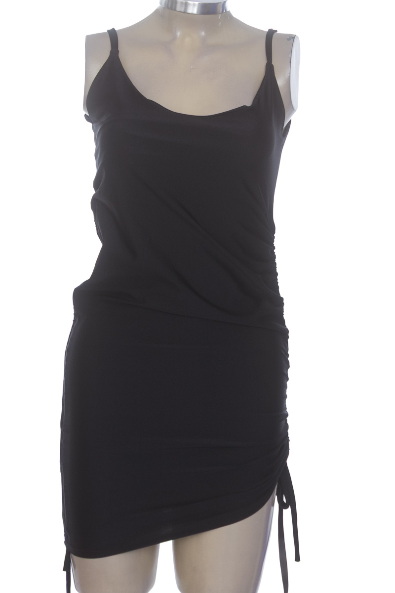 Vestido / Enterizo color Negro - Closeando