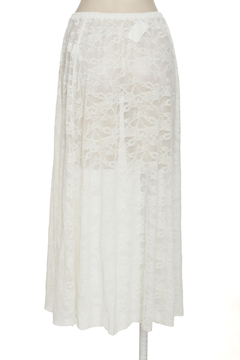 Falda color Beige - Closeando