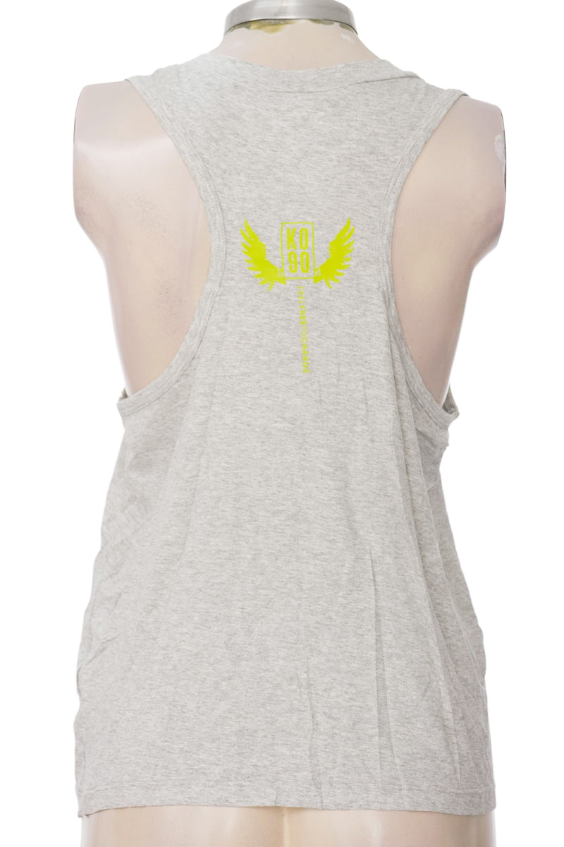 Top / Camiseta color Gris - Closeando