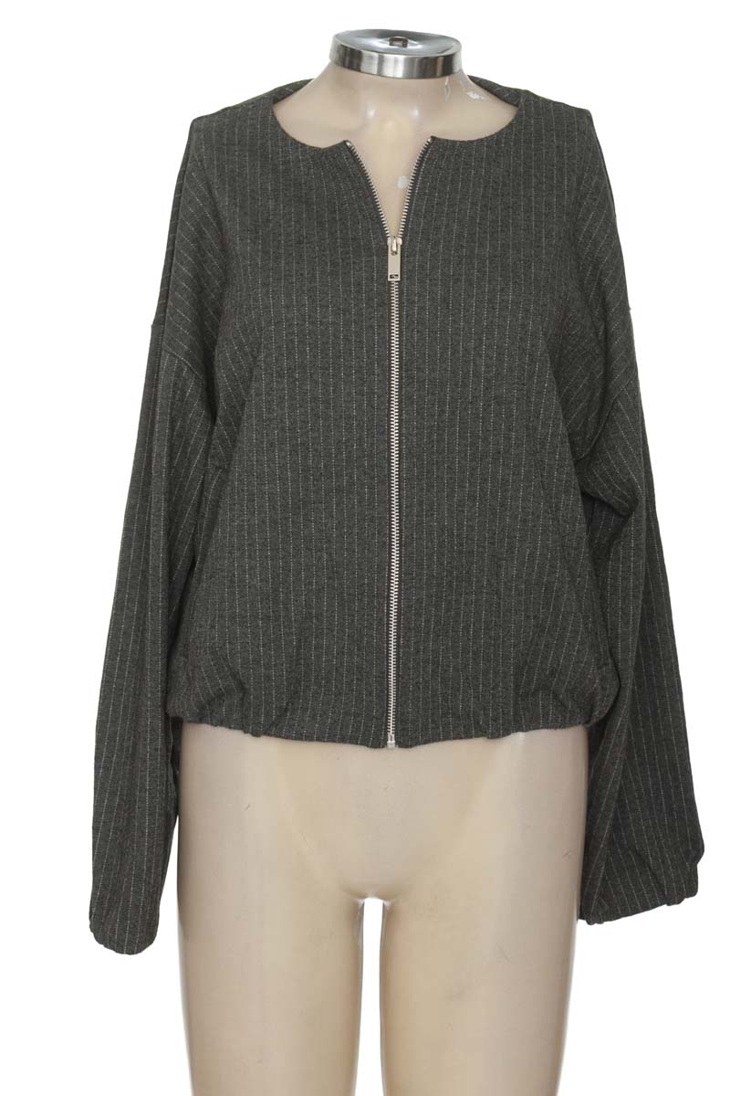 Chaqueta / Abrigo color Gris - Divided by H&M